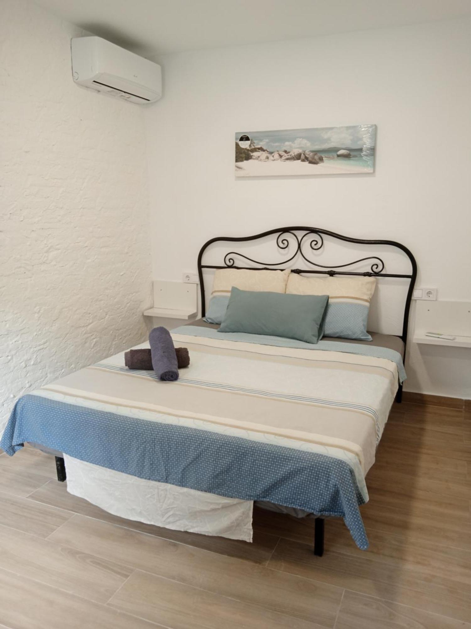 Rooms Burjassot Habitación en casa particular *